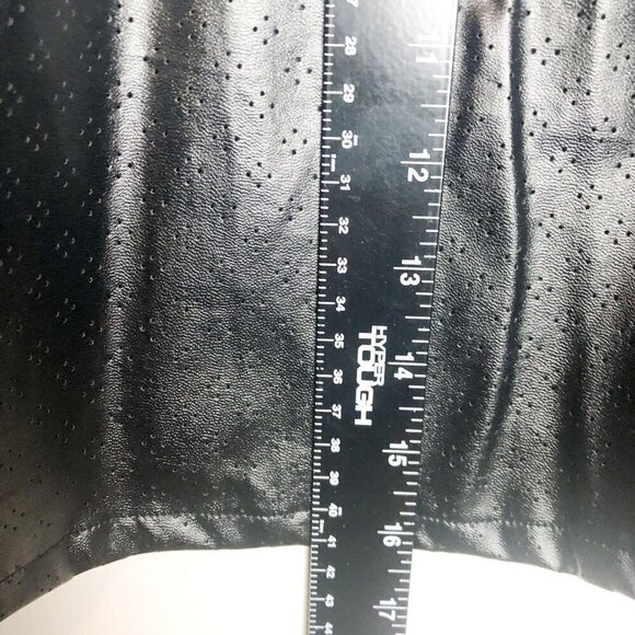 NWT & Harmony Faux Leather Skater Mini Skirt Womens Medium Vegan Black - Picture 7 of 8